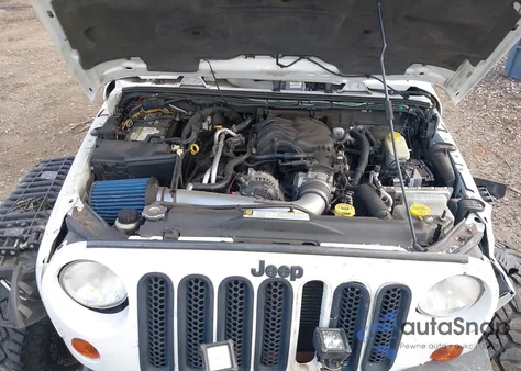 2012 Jeep Wrangler Unlimited Sahara z USA, uszkodzony, nr VIN 1C4HJWEG9CL158008